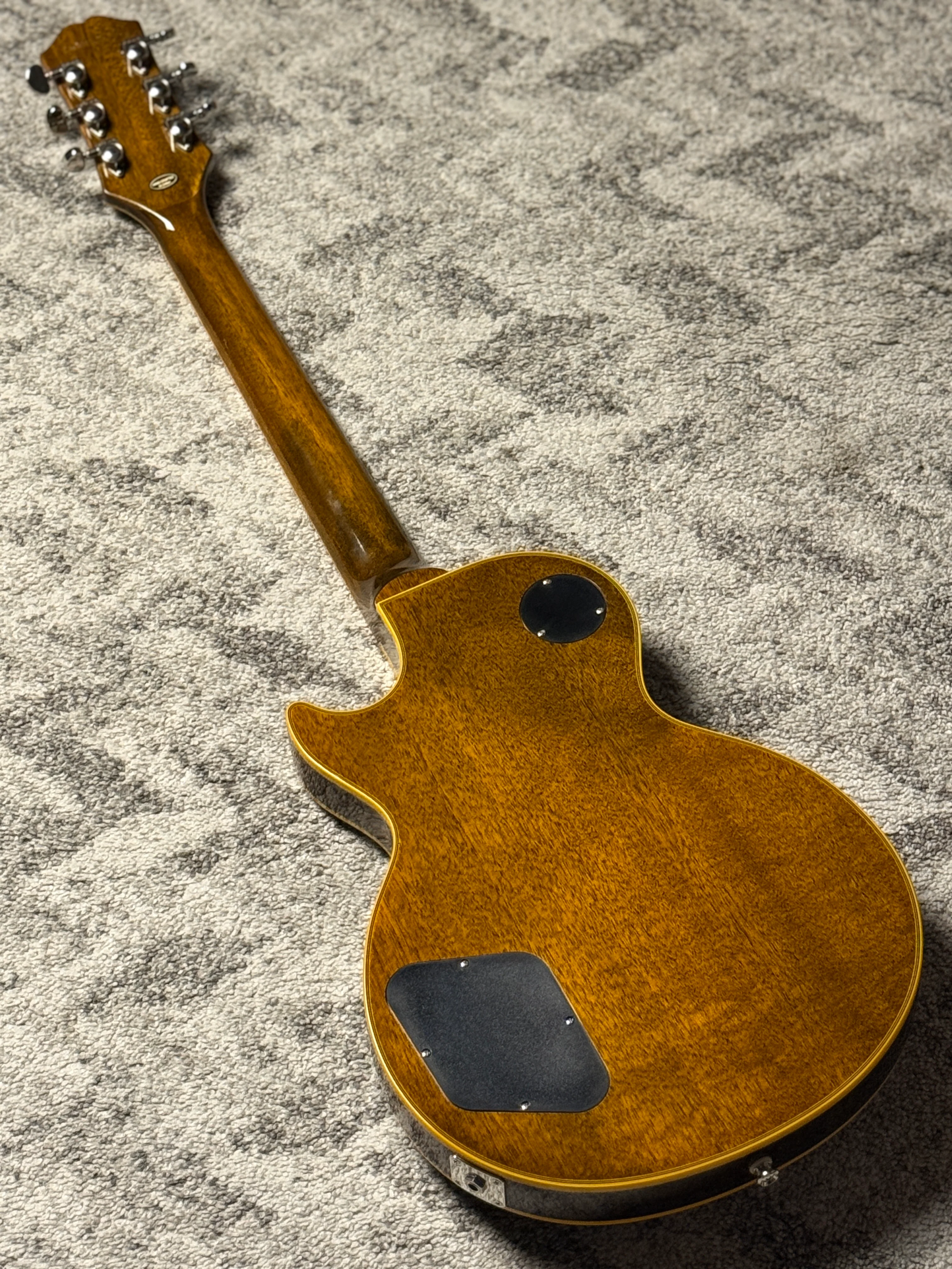 Epiphone Les Paul Custom Widow in Yellow Burst - Image 5