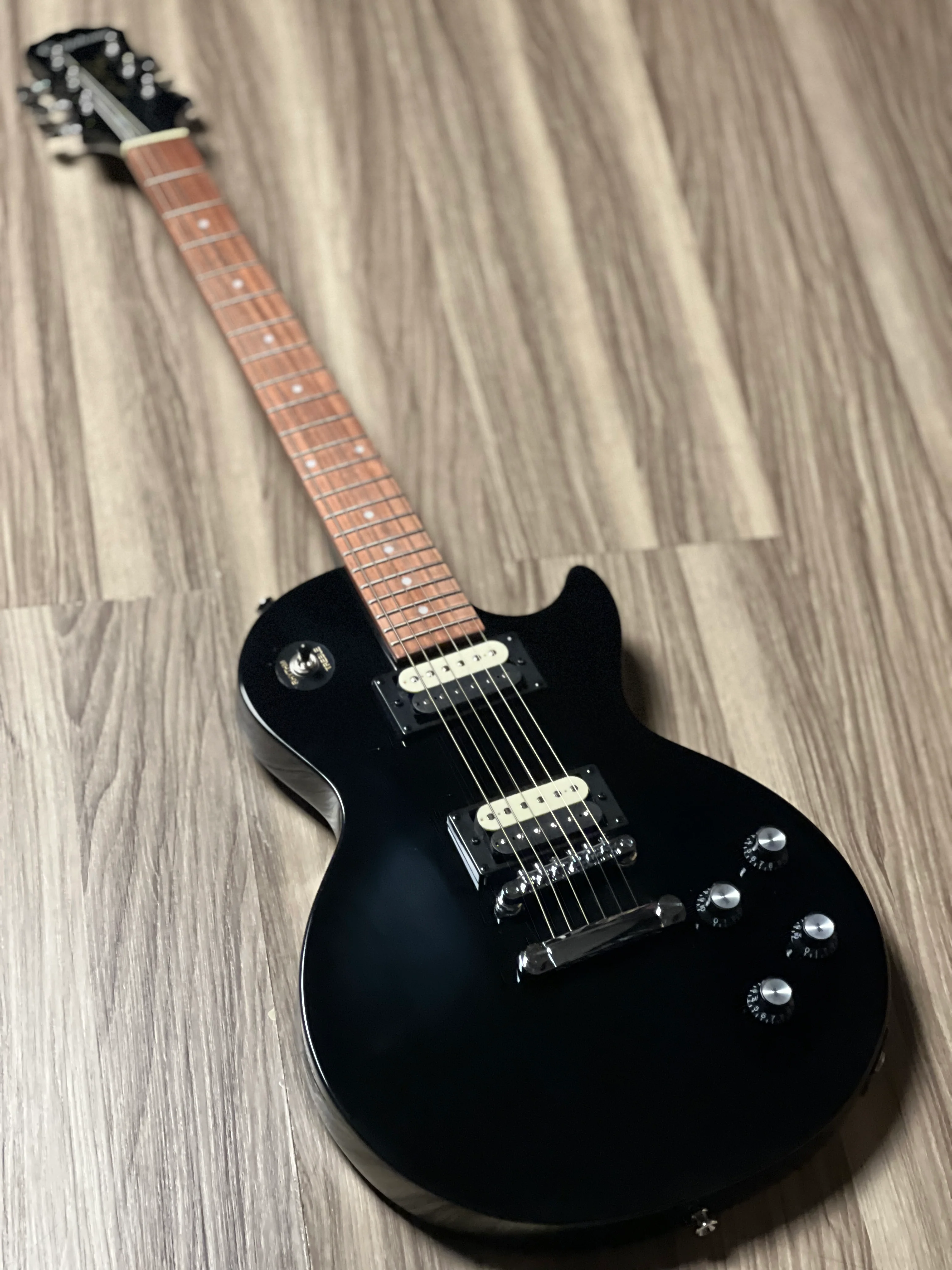 Epiphone Les Paul Studio E1 in Ebony - Image 2