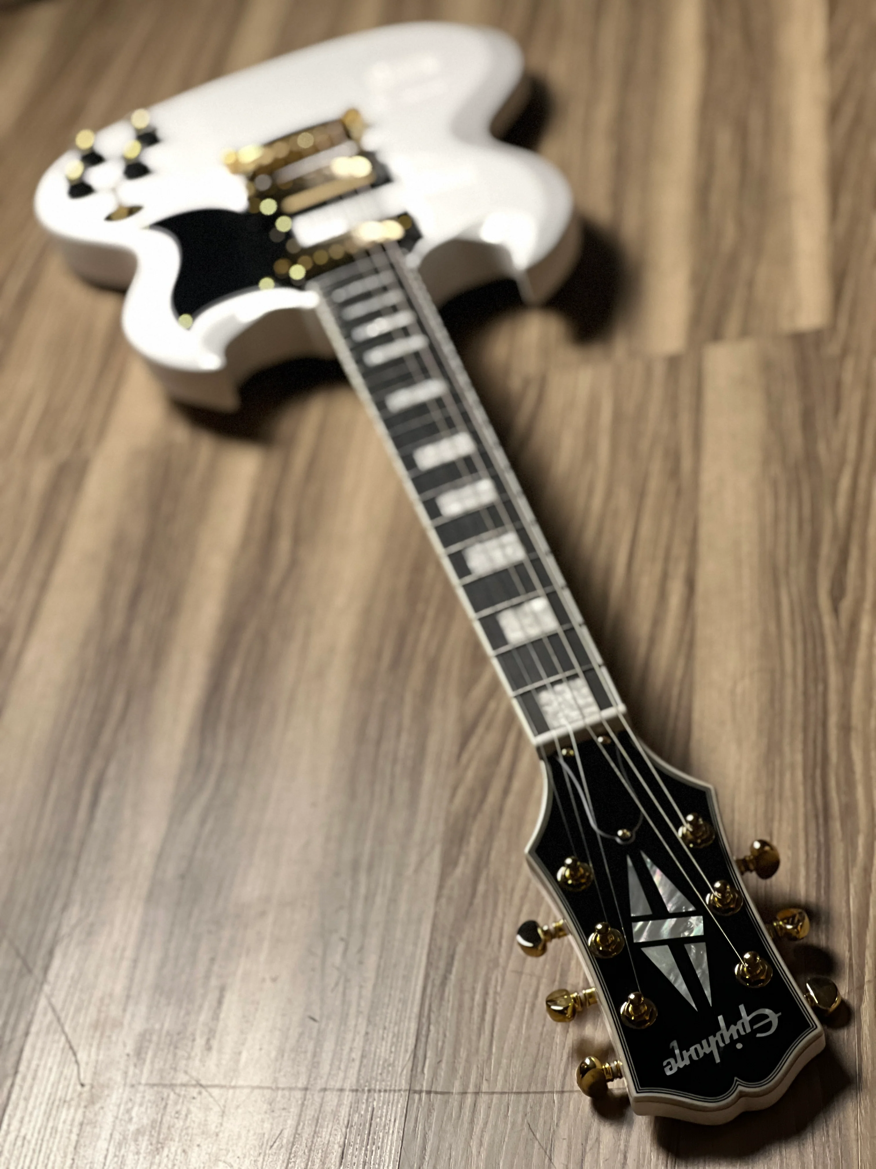 Epiphone SG Custom in Alpine White - Image 6
