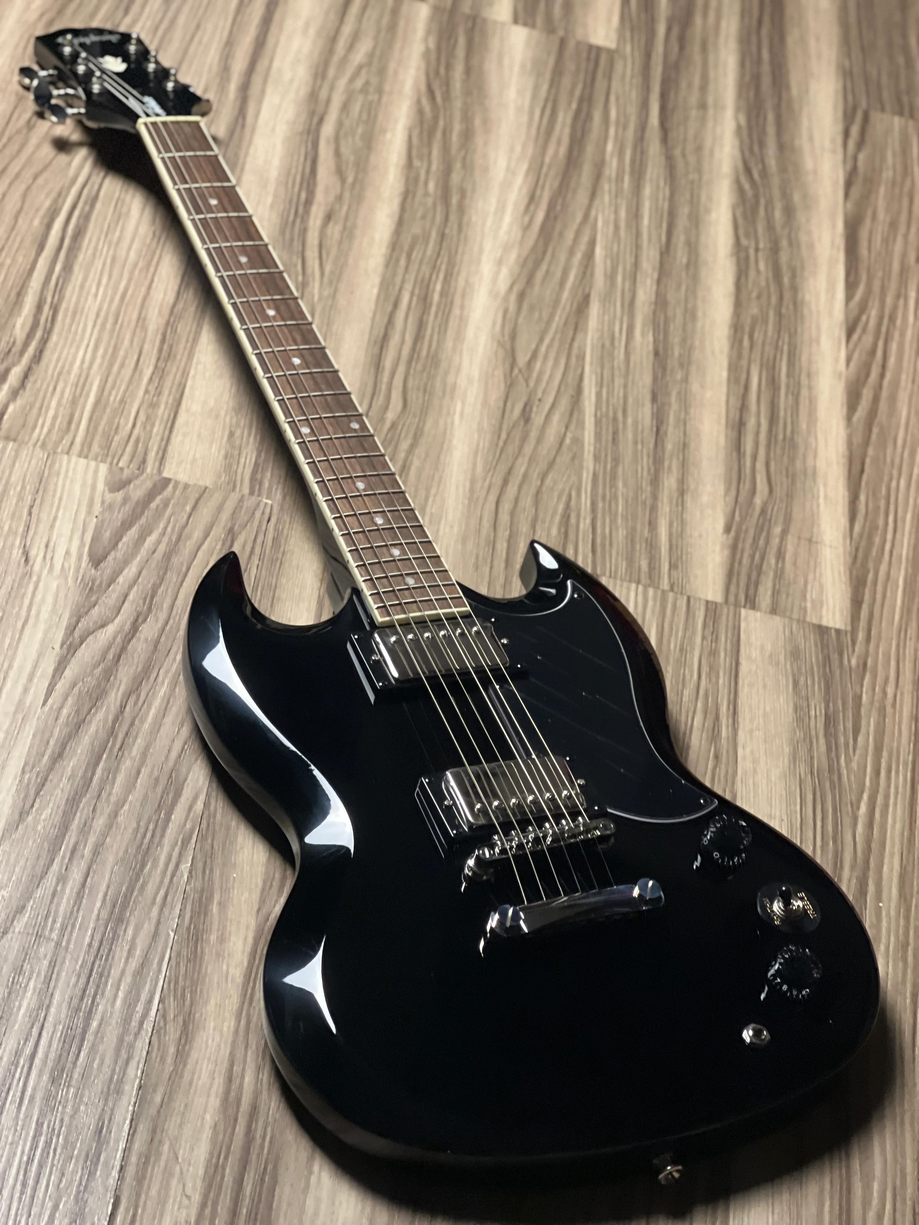 Epiphone SG Tribute in Ebony