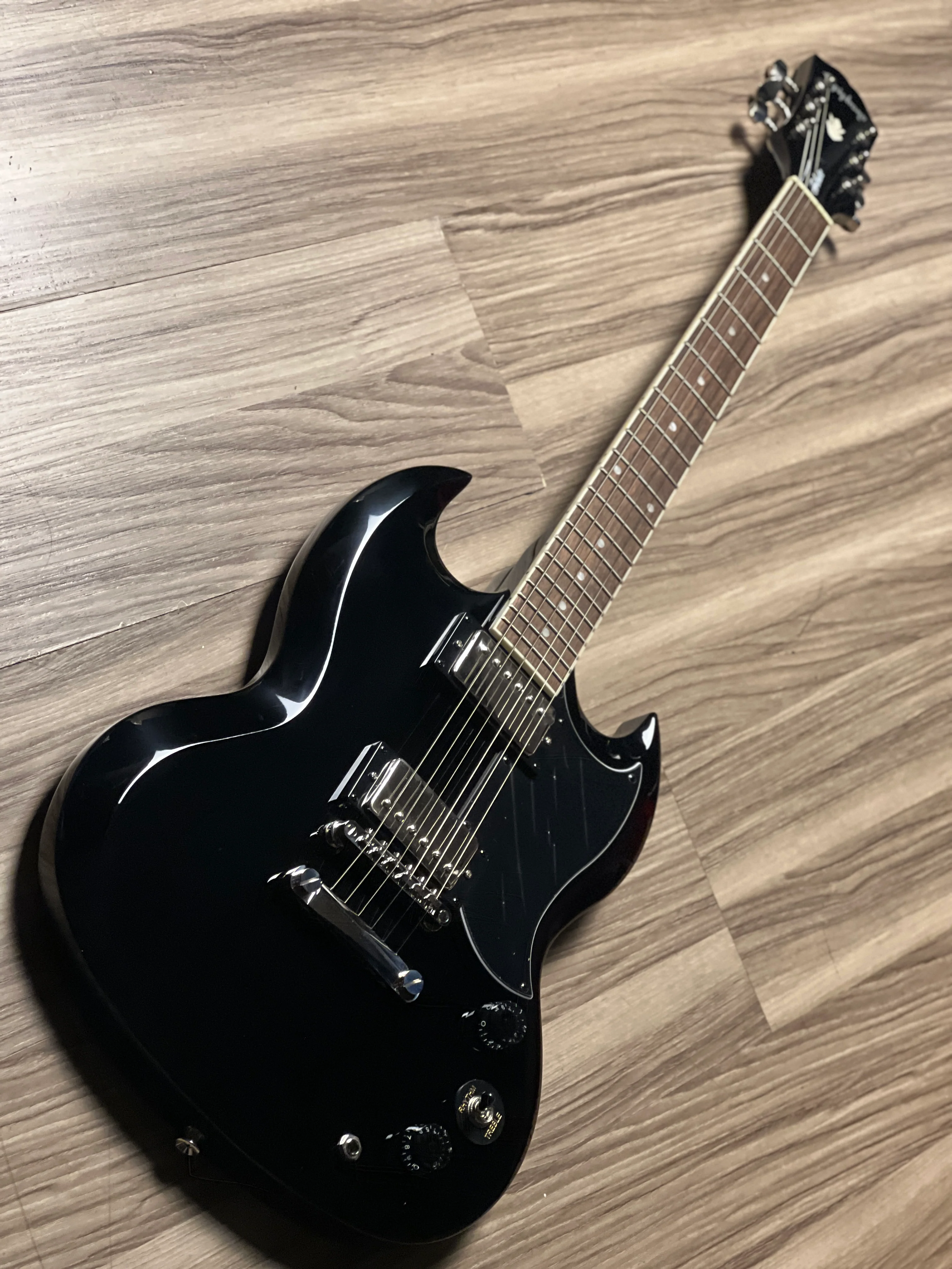 Epiphone SG Tribute in Ebony - Image 3
