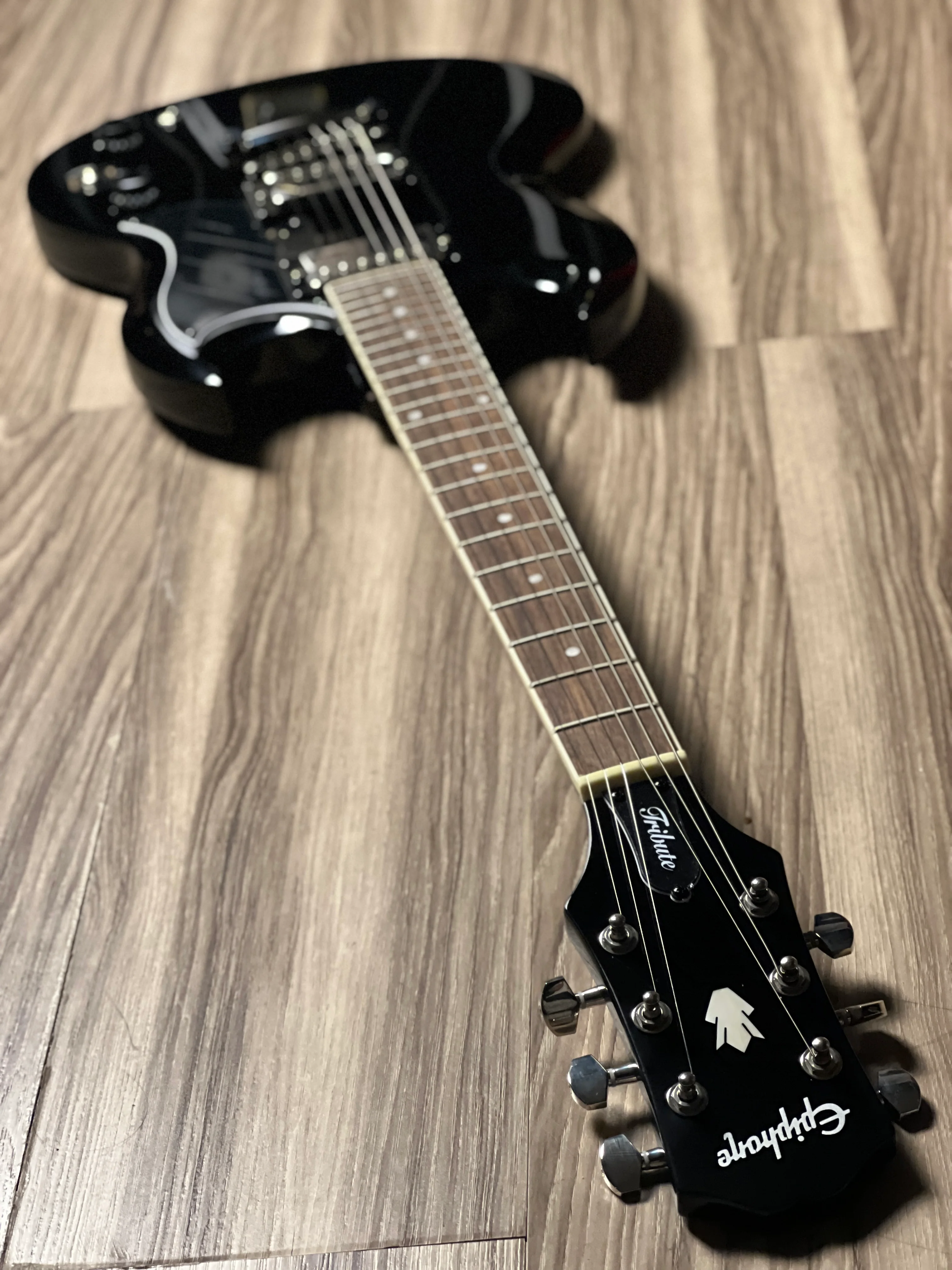 Epiphone SG Tribute in Ebony - Image 6
