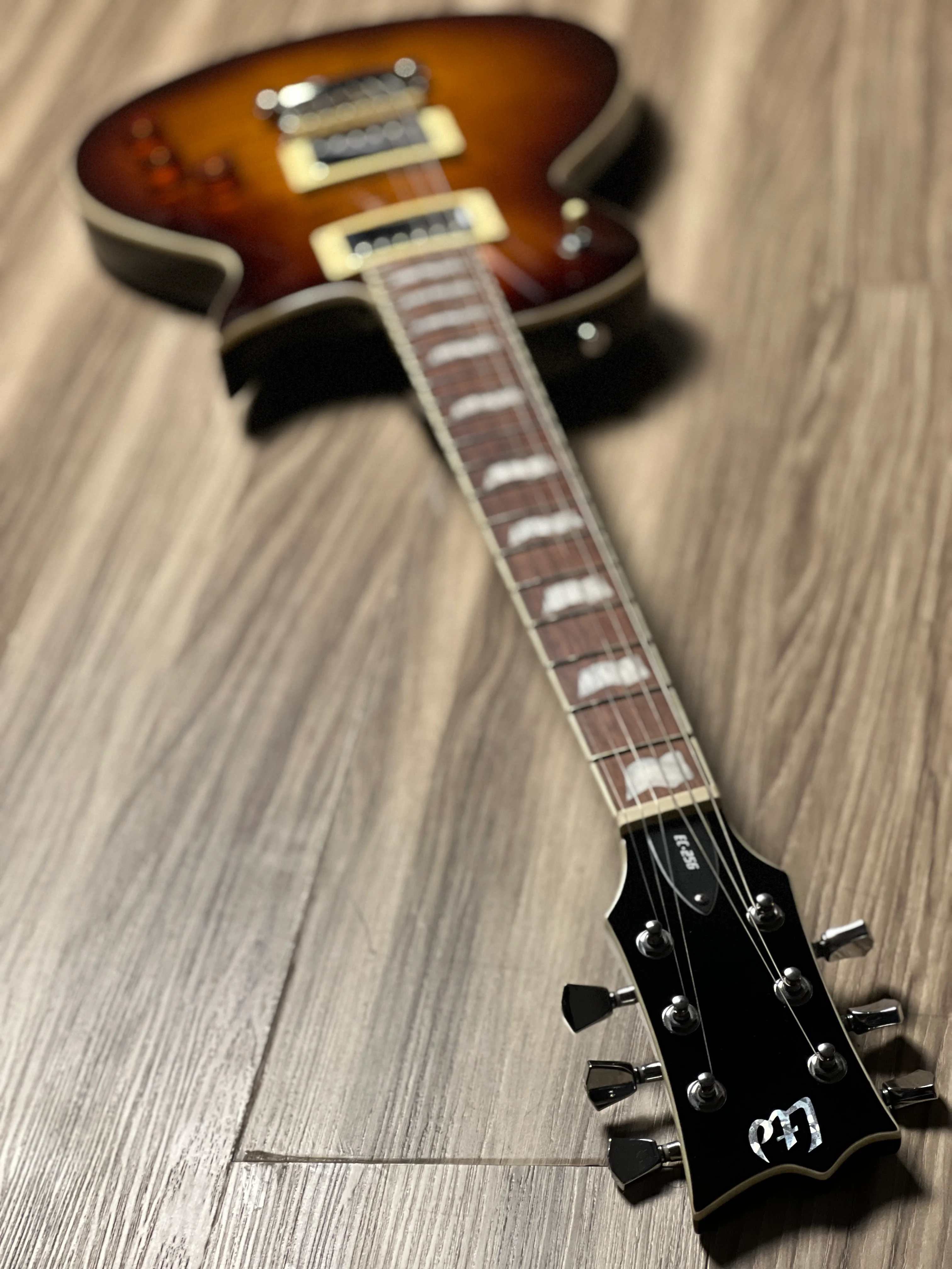 ESP LTD EC-256 In Dark Brown Sunburst - Image 6