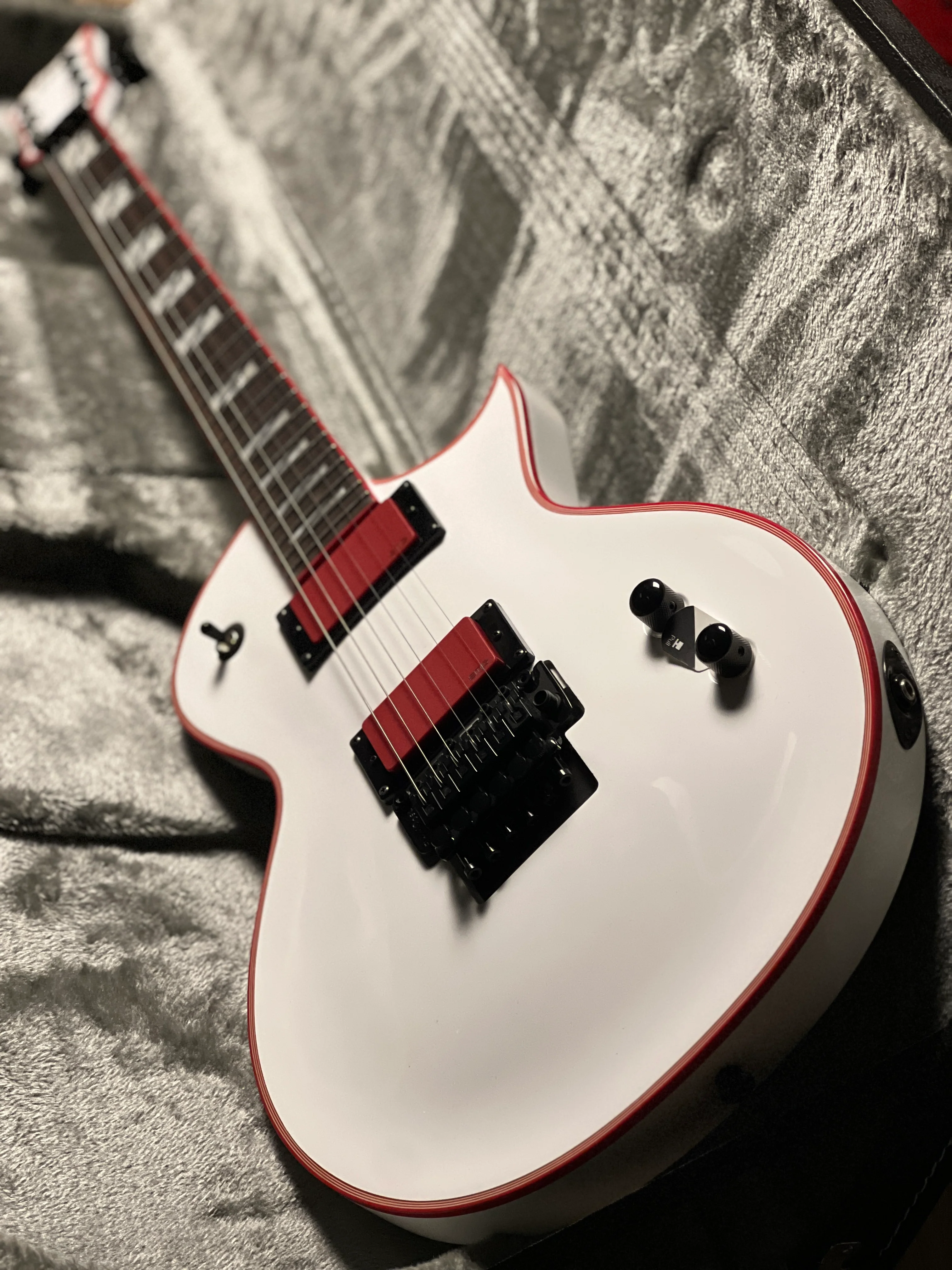 ESP LTD Signature Series Gary Holt GH-600 in Snow White W23061071 - Image 4