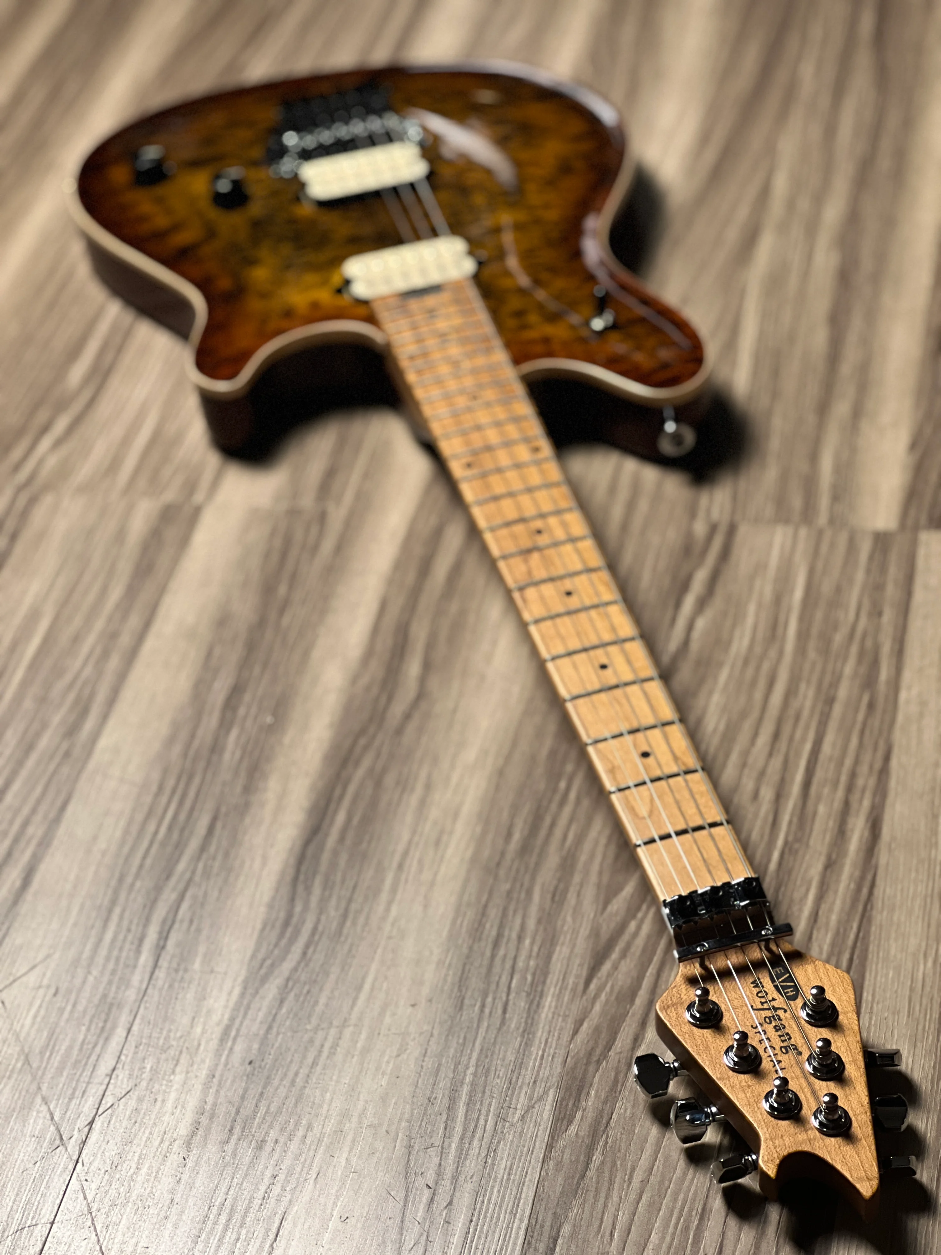 EVH Wolfgang Special QM with Maple FB in Tiger Eye Glow WG241190M - Image 7