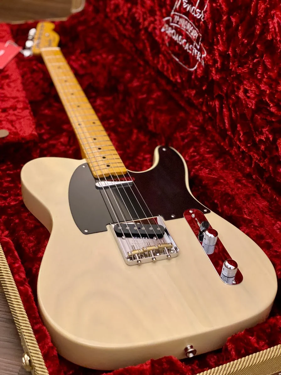 Fender 70th Anniversary Broadcaster - Blackguard Blonde - Image 3