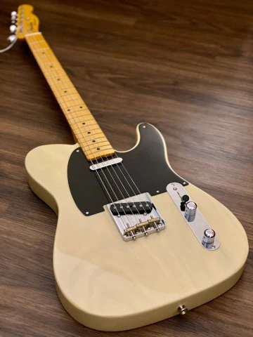 Fender 70th Anniversary Broadcaster - Blackguard Blonde - Image 9