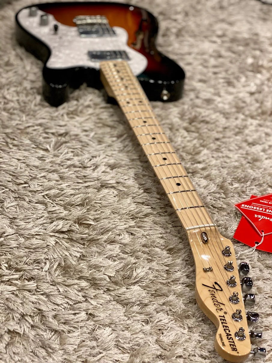 Fender `72 Telecaster Thinline 3 Color Sunburst - Image 5