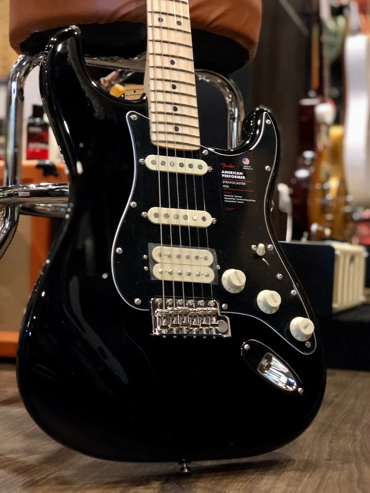 Fender American Performer Stratocaster HSS MN - Black - Image 2