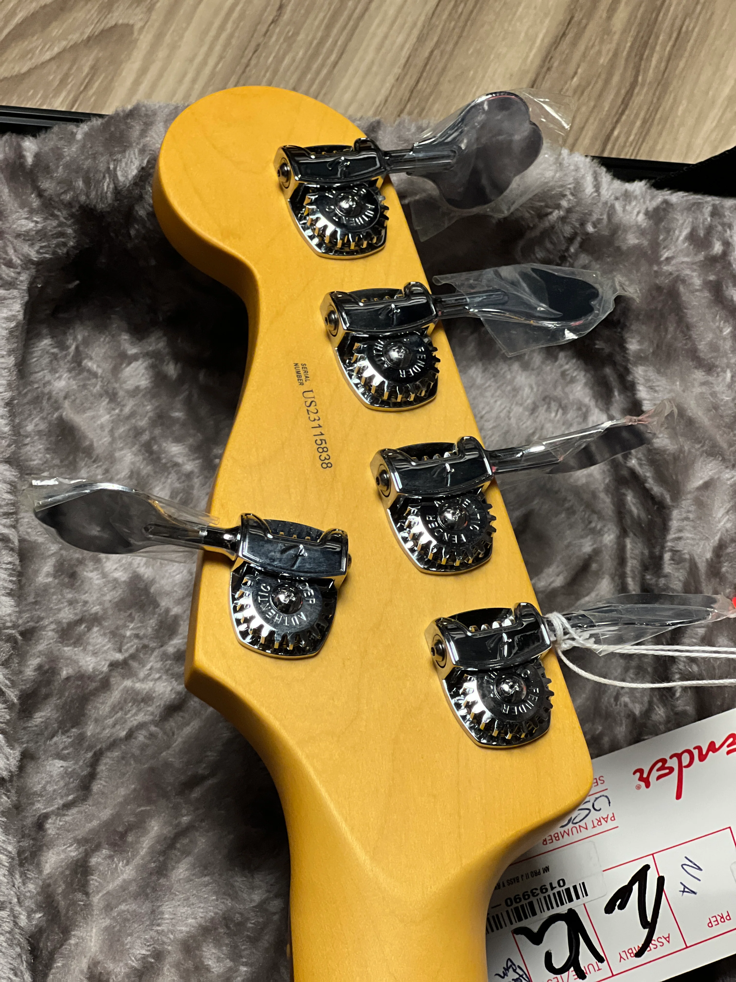 Fender American Professional II 5-string Jazz Bass RW FB in 3-Tone Sunburst US23115838 - Image 8