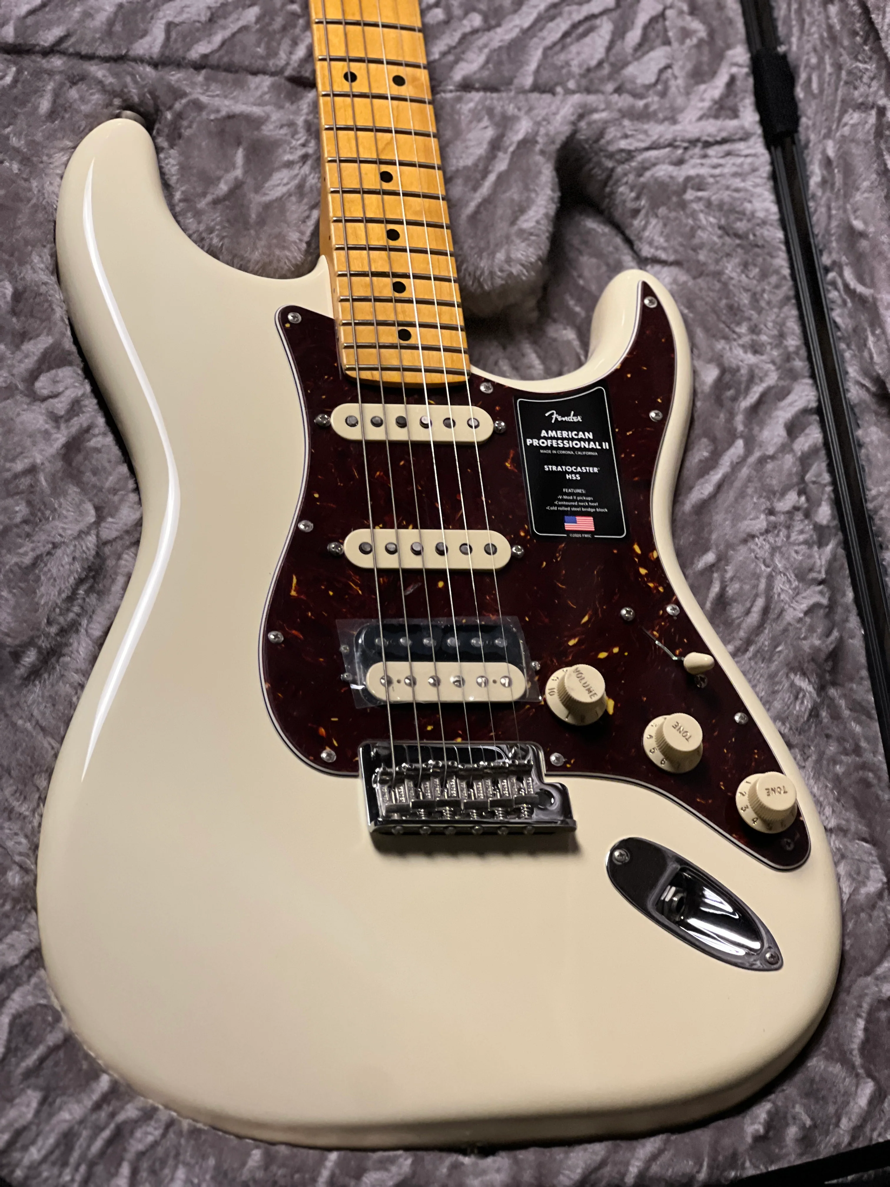 Fender American Professional II Stratocaster HSS Maple FB in Olympic White US23000841 - Image 3