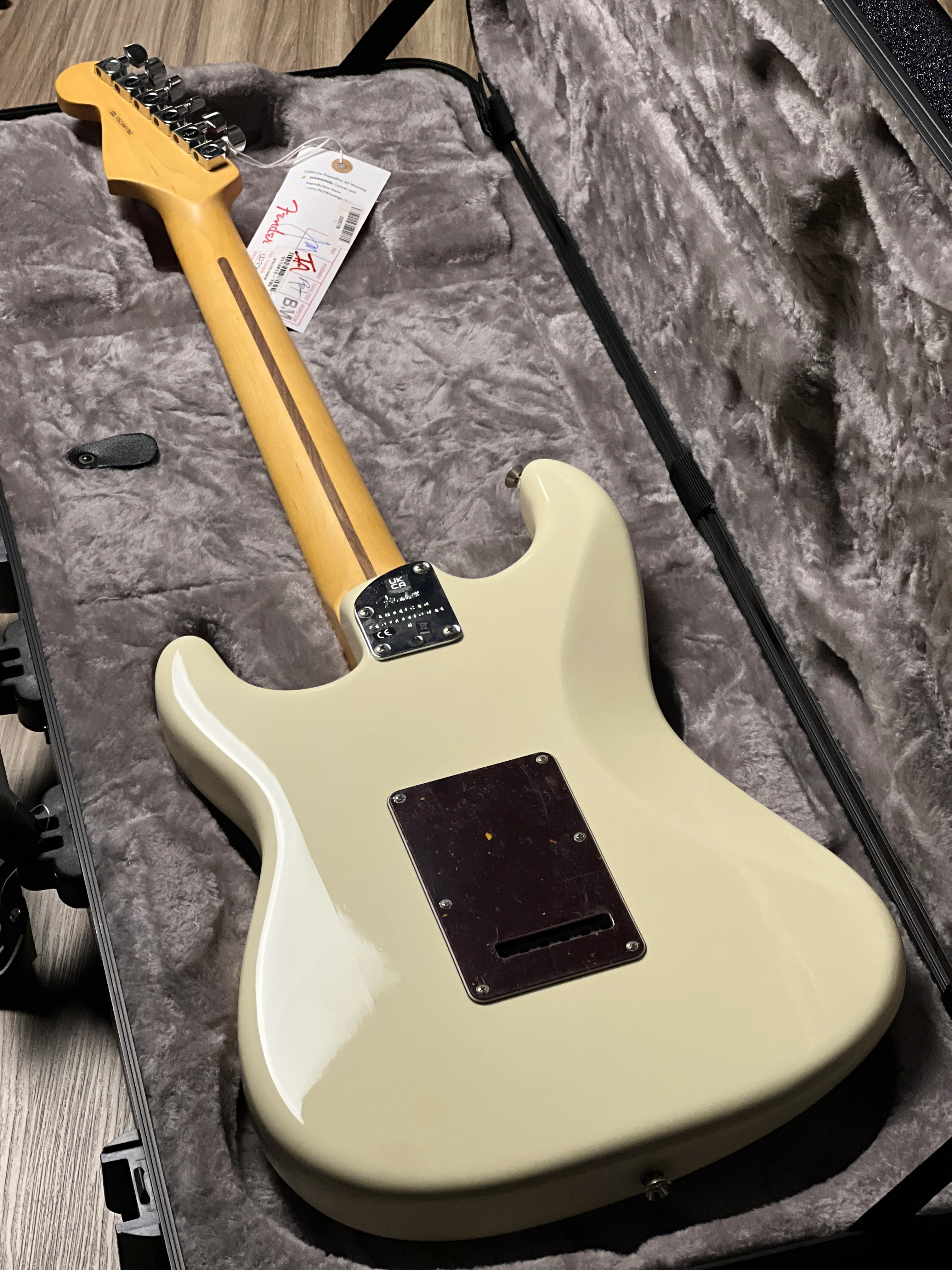 Fender American Professional II Stratocaster in Olympic White with Maple Fingerboard US23041760 - Image 5