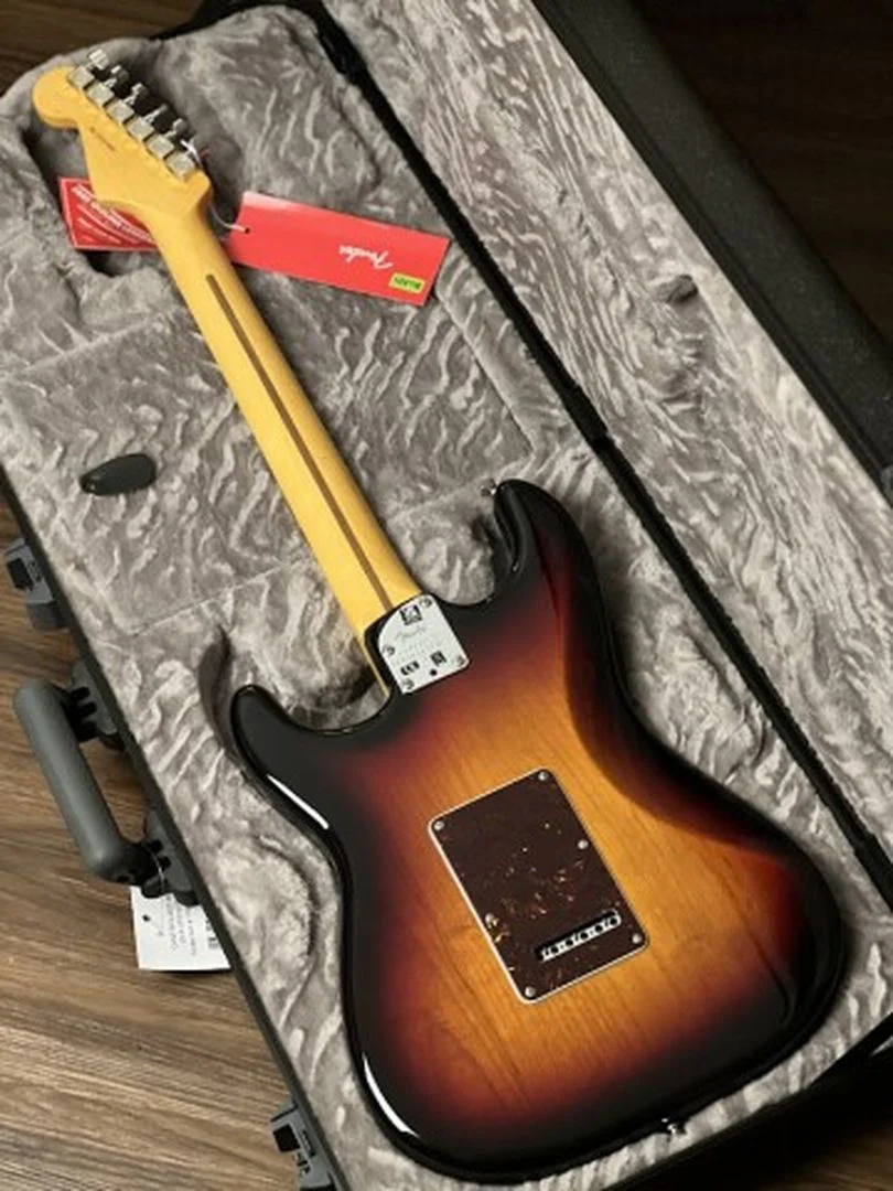 Fender American Professional II Stratocaster with Maple FB in 3-Tone Sunburst - Image 5