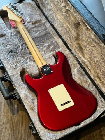 Fender American Professional Stratocaster with RW FB in Candy Apple Red - Image 4