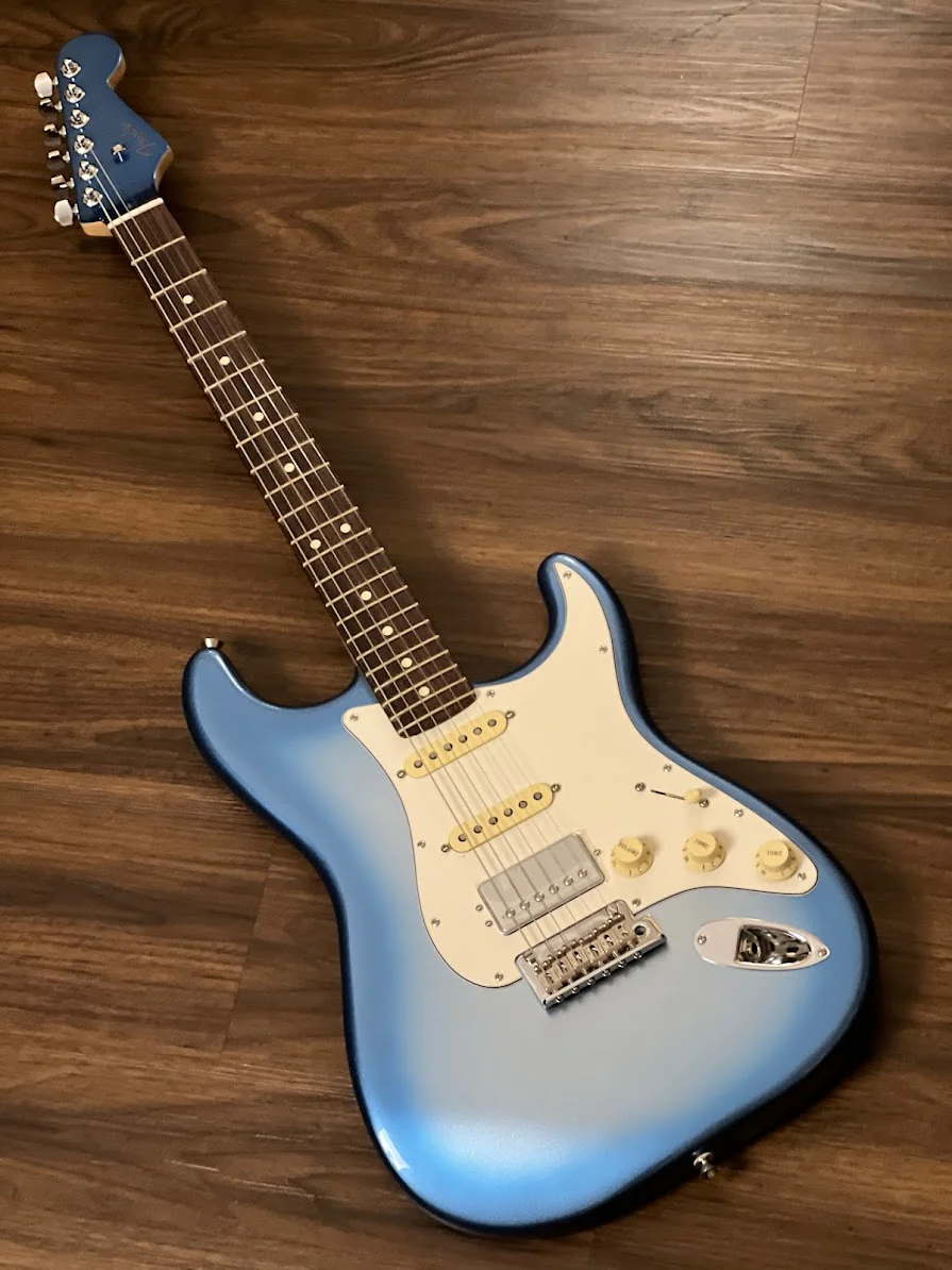 Fender American Showcase HSS Stratocaster with RW FB in Sky Burst Metallic - Image 2