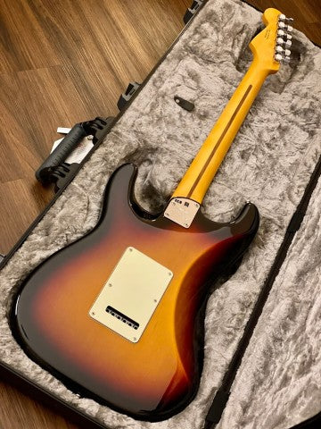 Fender American Ultra HSS Stratocaster with Rosewood FB in Ultraburst - Image 4
