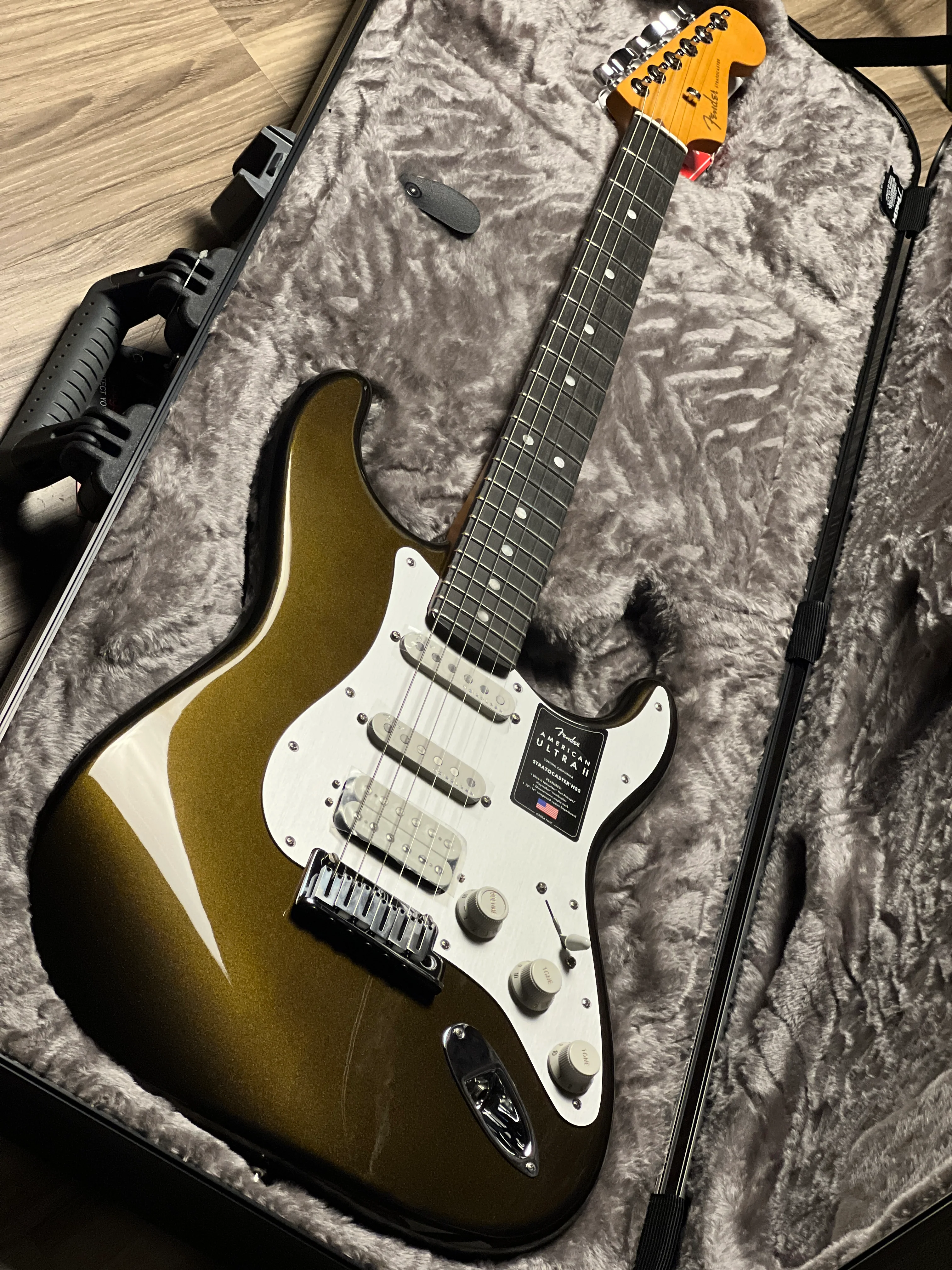 Fender American Ultra II Stratocaster HSS with Ebony FB in Texas Tea US240036723 - Image 3