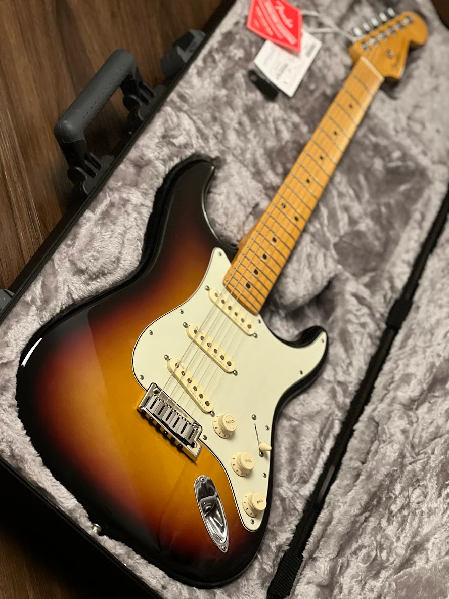Fender American Ultra Stratocaster in Ultraburst with Maple Fingerboard - Image 5