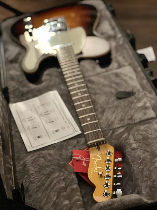 Fender American Ultra Telecaster with RW FB in Ultraburst - Image 4