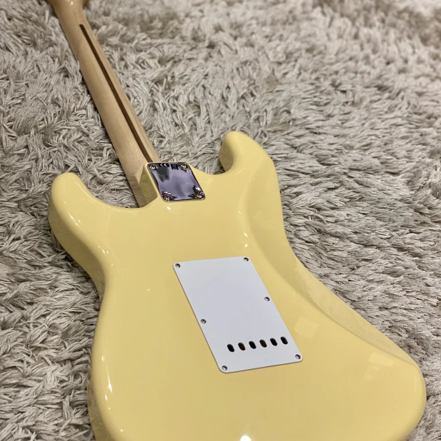 Fender Artist Yngwie Malmsteen Strat Scalloped Rosewood Neck in Vintage White - Image 3