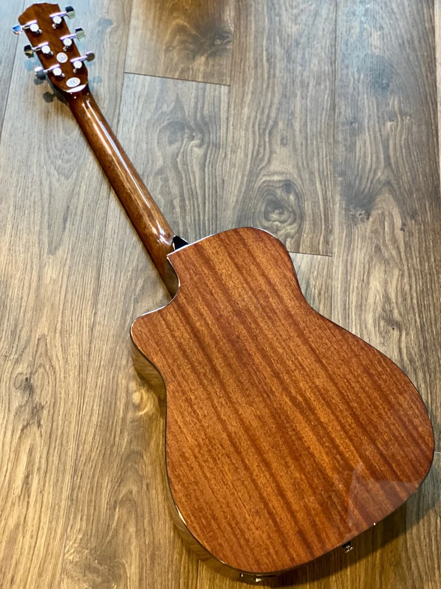 Fender CC60SCE Concert Sized Electric Acoustic Cutaway in Natural - Image 3