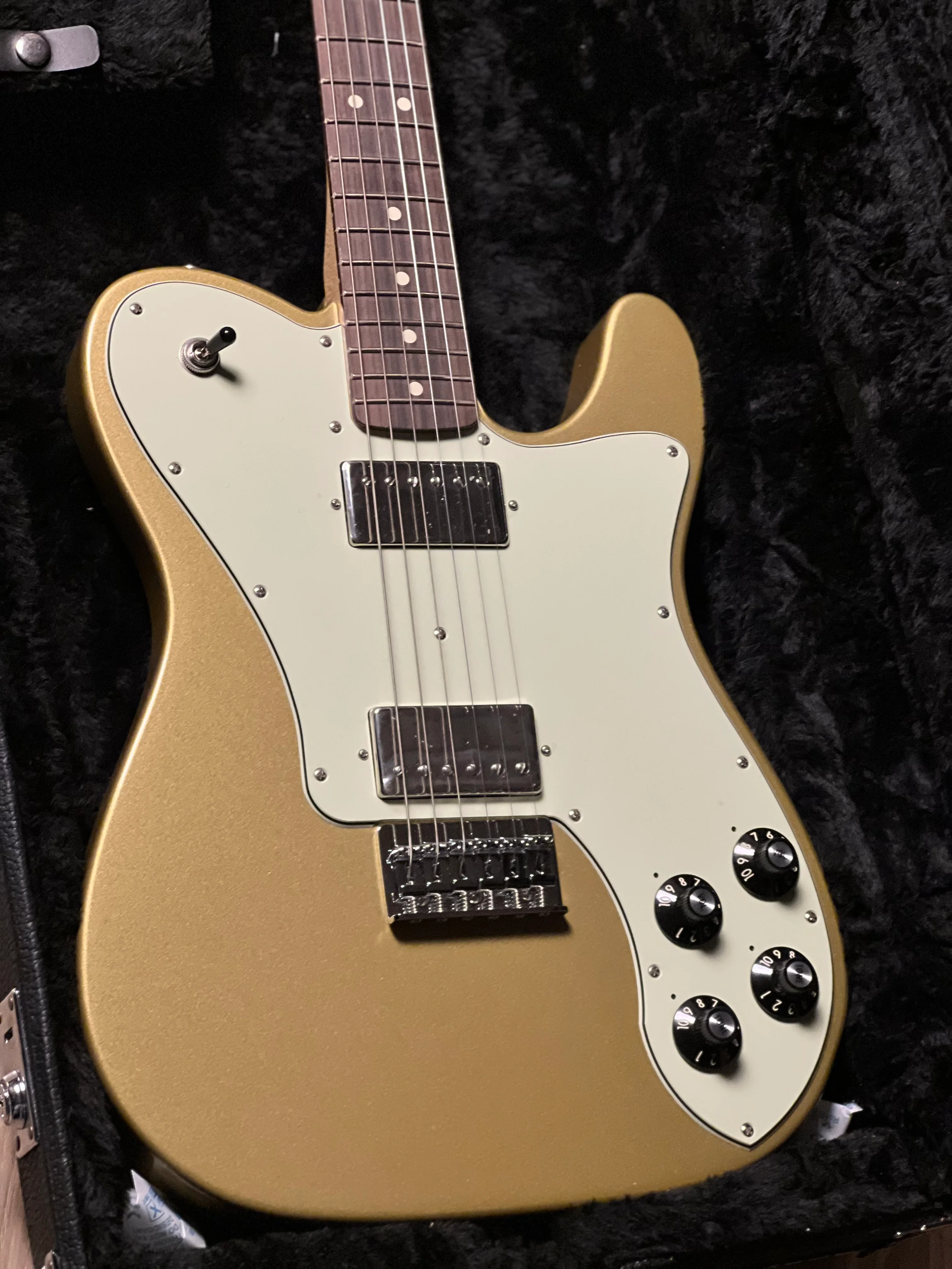 Fender Chris Shiflett Telecaster Deluxe with Case in Shoreline Gold MX22072937 - Image 3