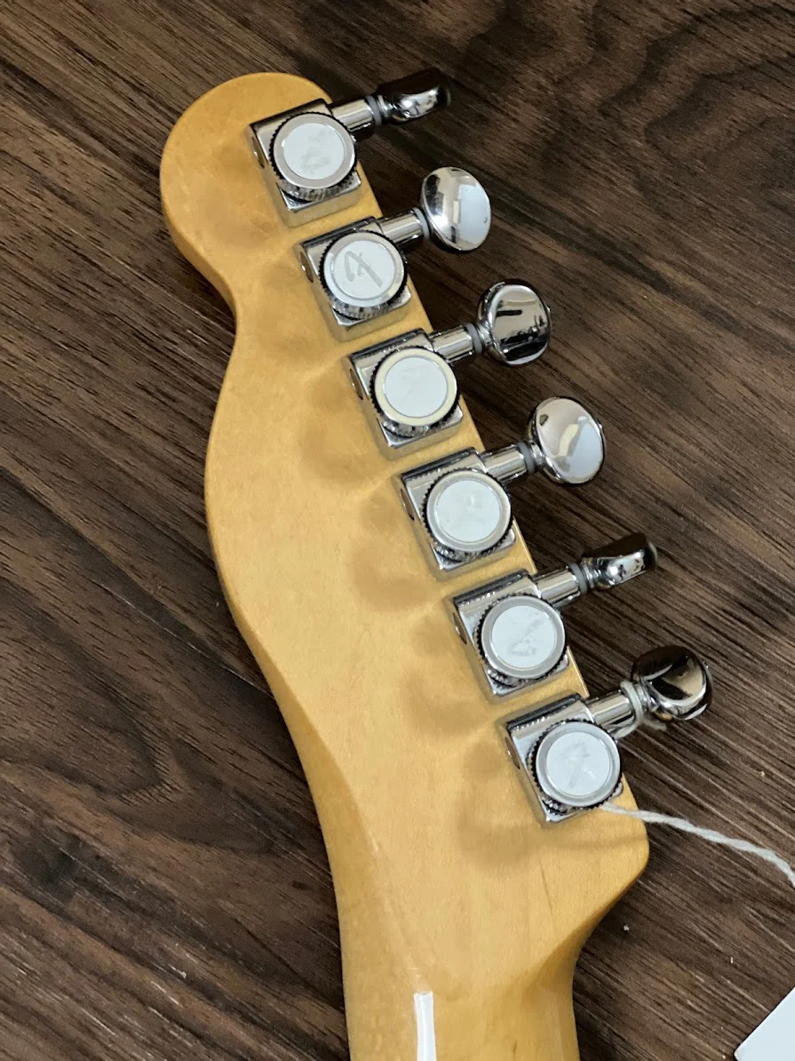 Fender Chrissie Hynde Telecaster with Rosewood FB in Ice Blue Metallic - Image 6