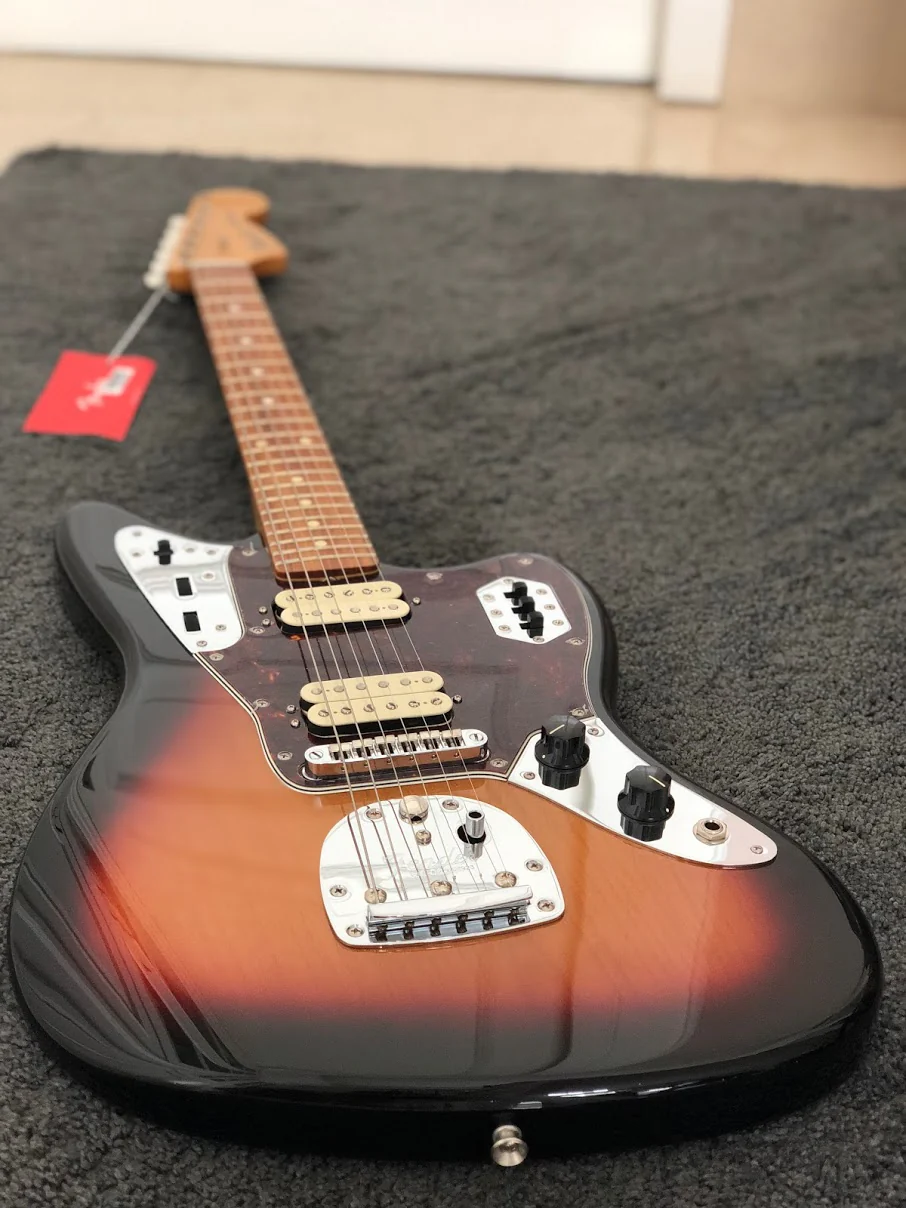 Fender Classic Player Jaguar Special HH in 3 Color Sunburst with Pau Ferro FB - Image 5