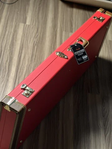 Fender Classic Series Stratocaster/Telecaster Guitar Wood Case in Fiesta Red - Image 3