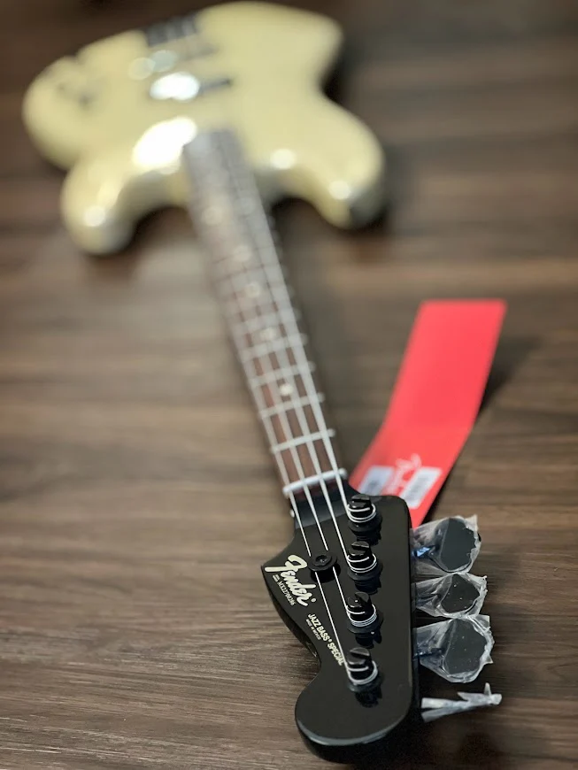 Fender Duff McKagan Precision Bass Guitar w/ Gigbag with RW FB in Pearl White - Image 4