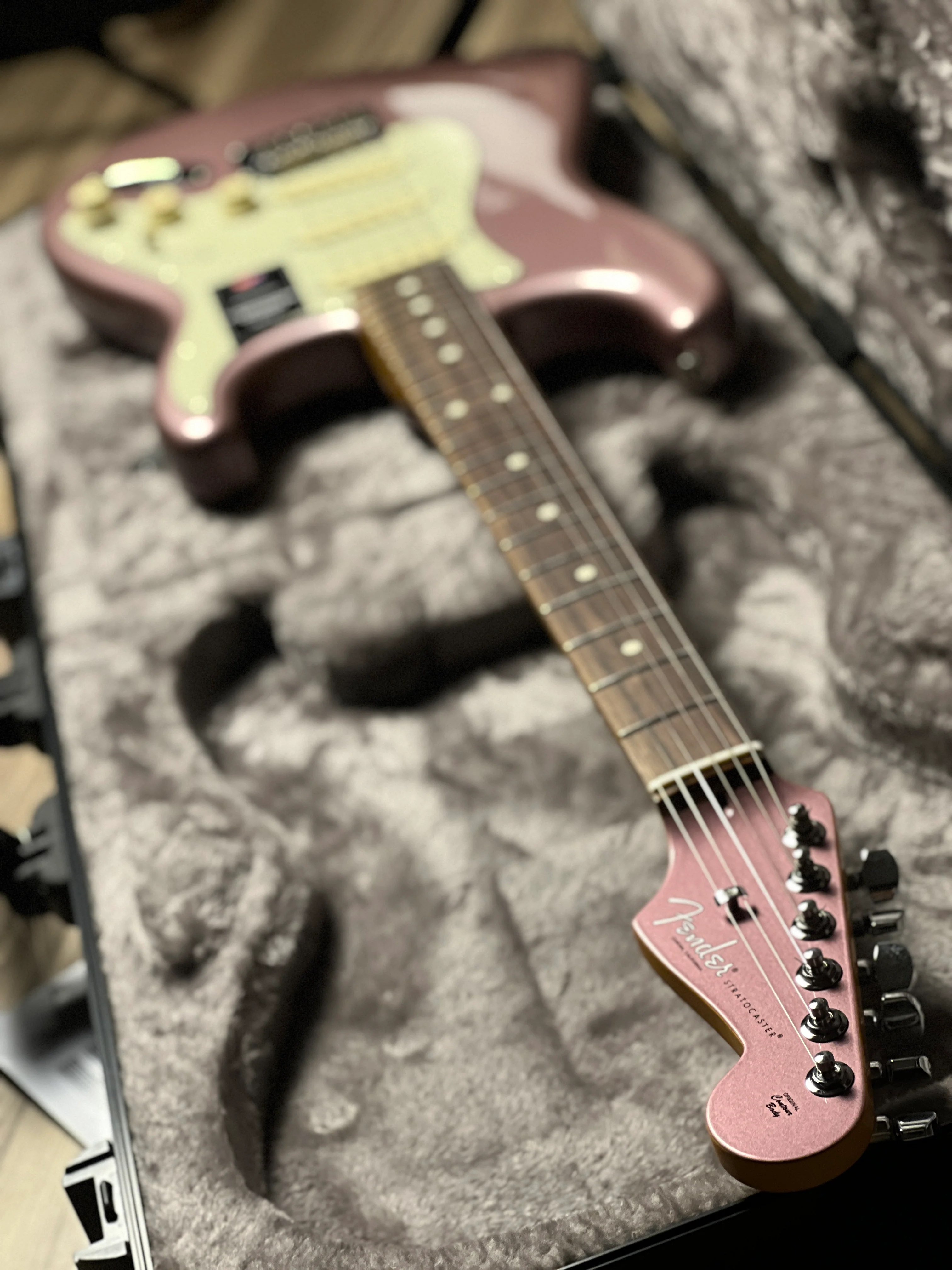 Fender FSR American Professional II Stratocaster in Burgundy Mist Metallic w/MHC US240034090 - Image 7