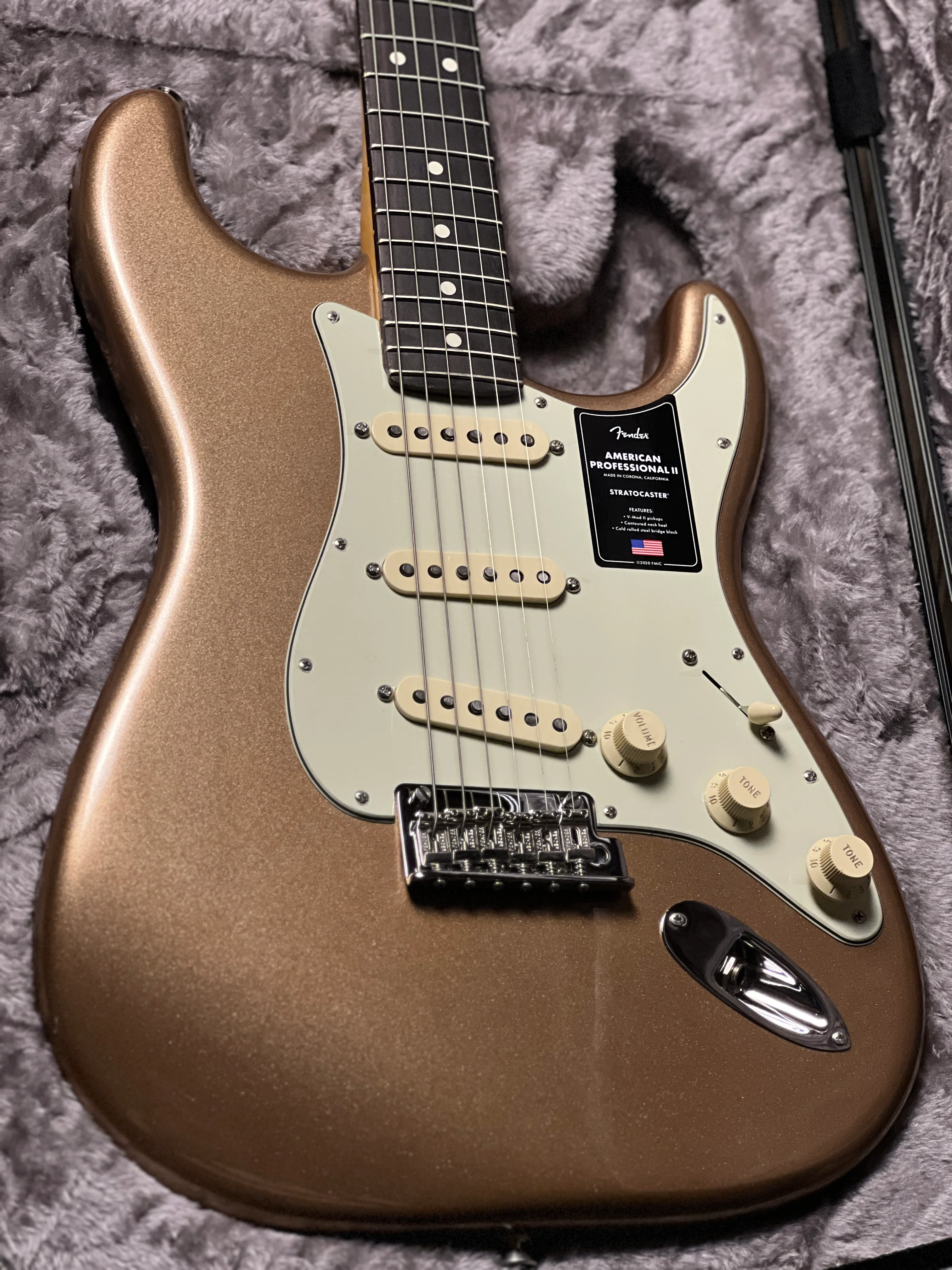 Fender FSR American Professional II Stratocaster with RW FB in Firemist Gold US240027926 - Image 3