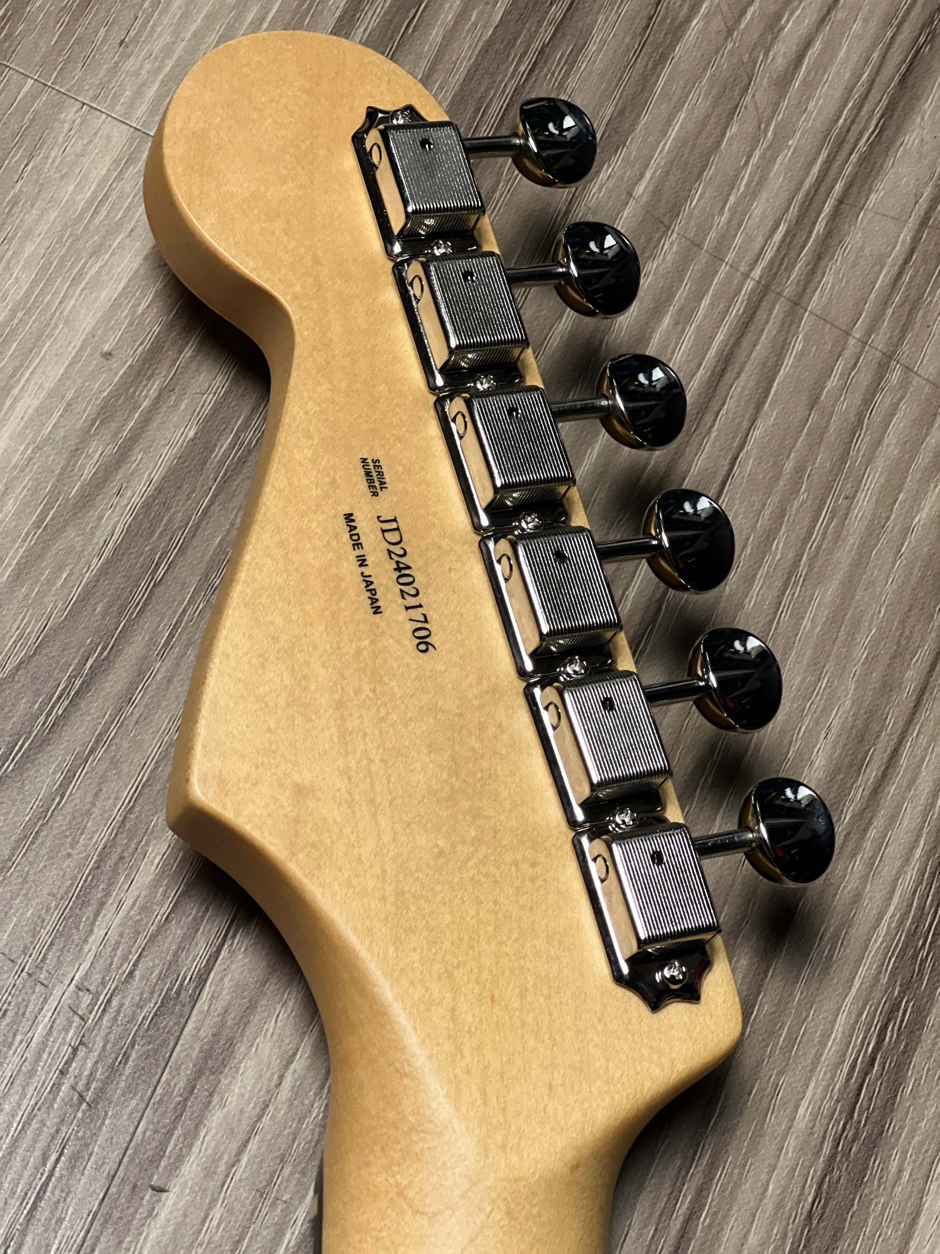 Fender FSR Collection Hybrid II Stratocaster with RW FB in Sienna Sunburst JD24021706 - Image 6