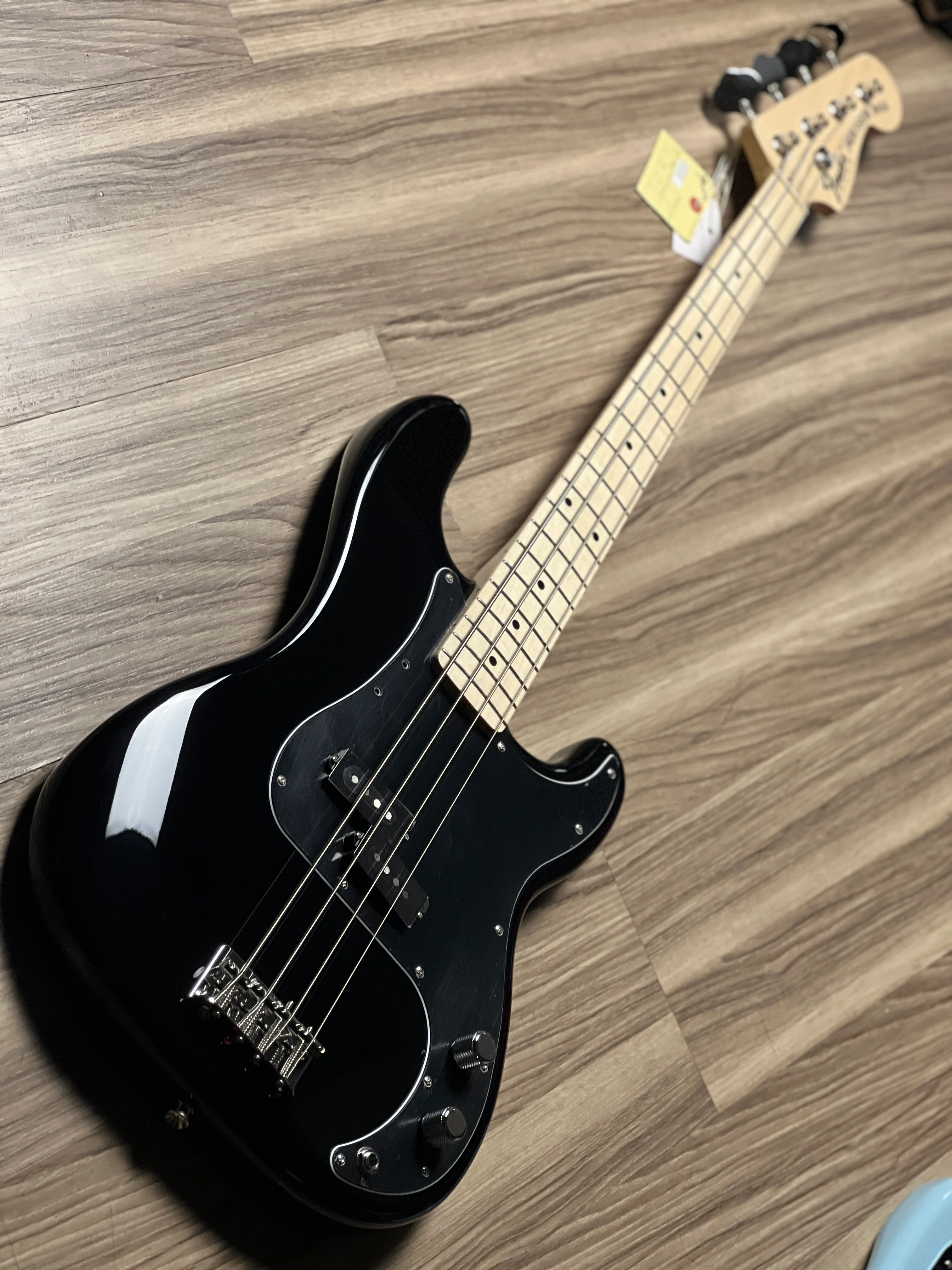 Fender FSR Collection Traditional 70s Precision Bass with Maple FB In Black JD24029770 - Image 3