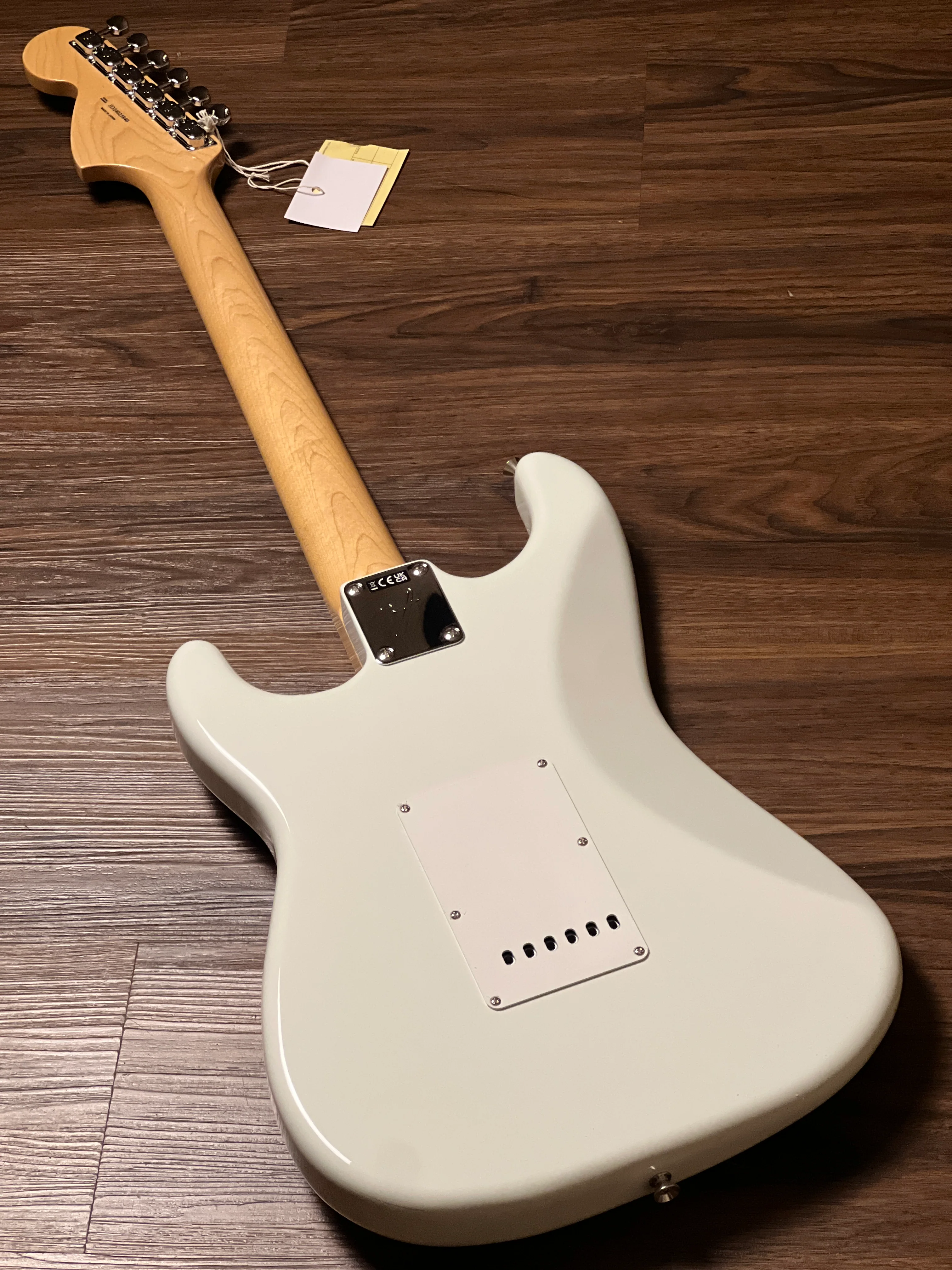 Fender FSR Collection Traditional Late 60s Stratocaster with Maple FB in Olympic White JD24025840 - Image 5