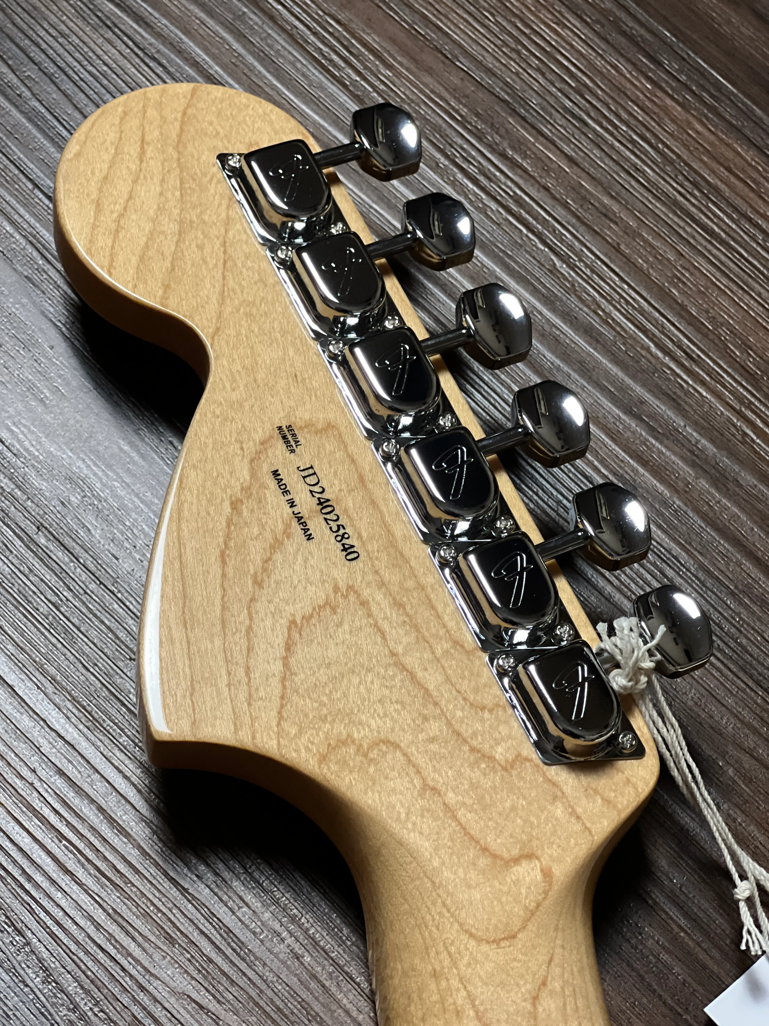 Fender FSR Collection Traditional Late 60s Stratocaster with Maple FB in Olympic White JD24025840 - Image 6