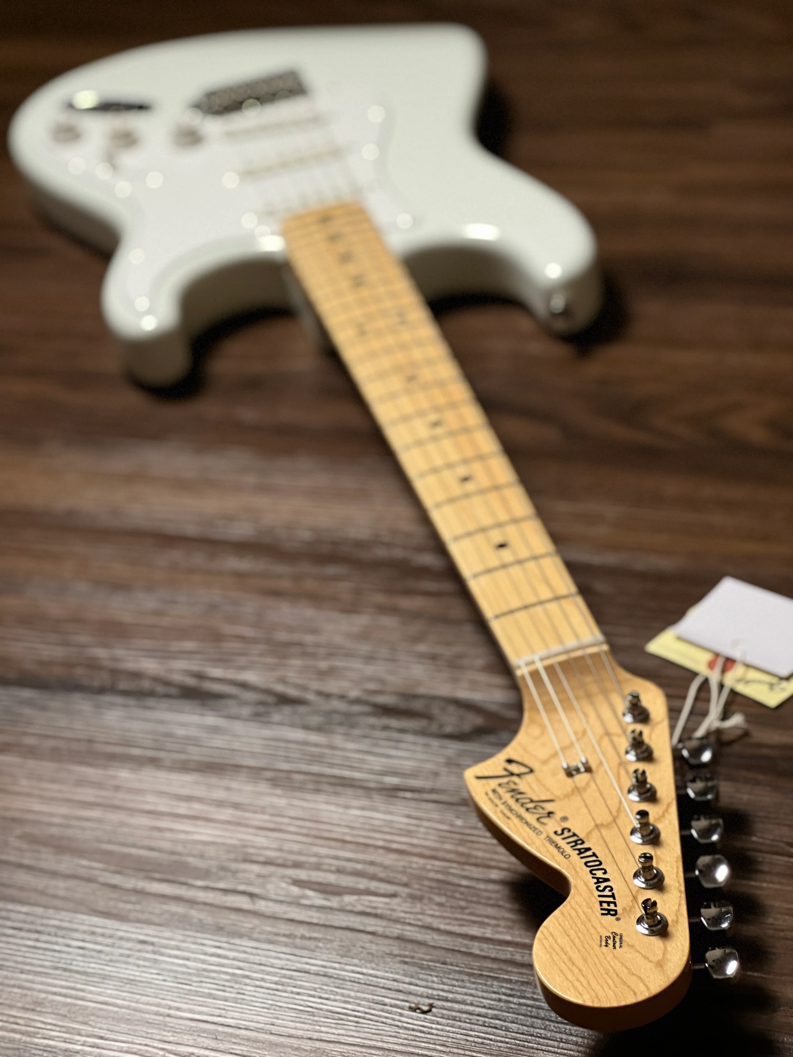 Fender FSR Collection Traditional Late 60s Stratocaster with Maple FB in Olympic White JD24025840 - Image 7