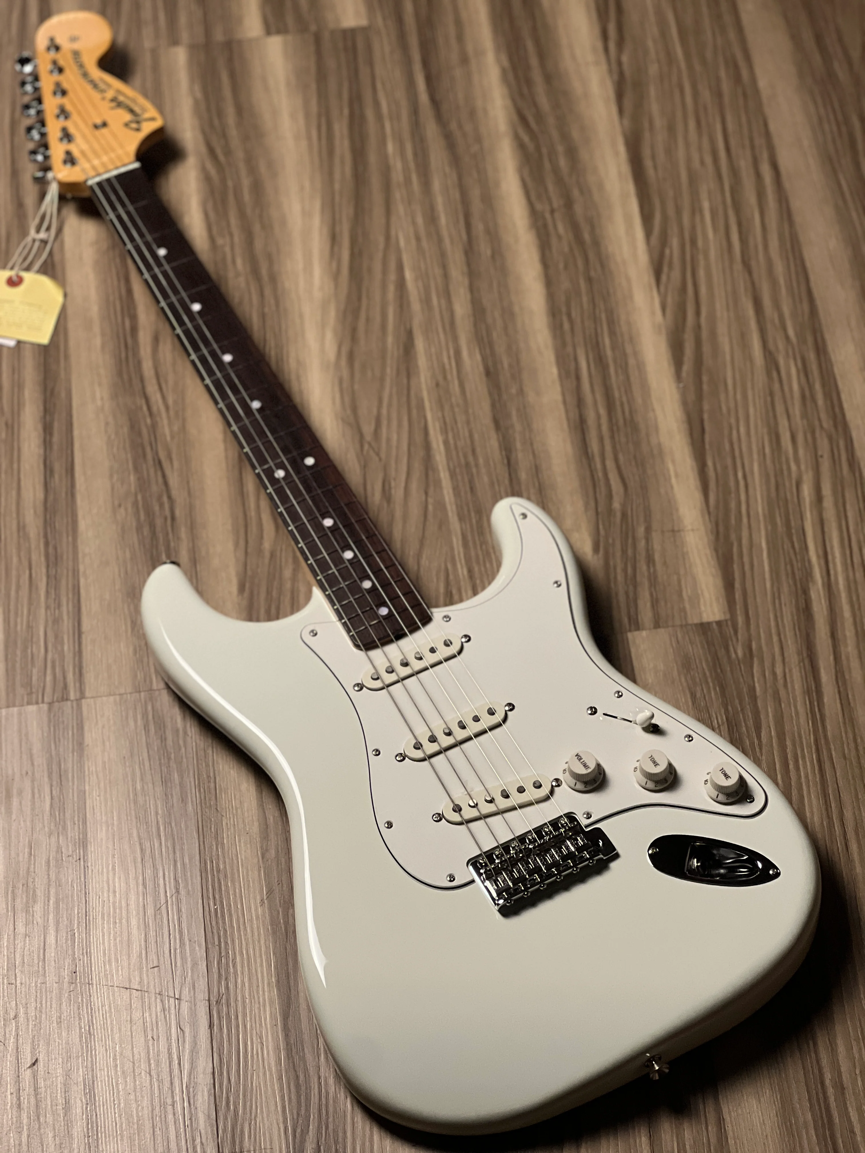 Fender FSR Collection Traditional Late 60s Stratocaster With RW FB in Olympic White JD24014303 - Image 2