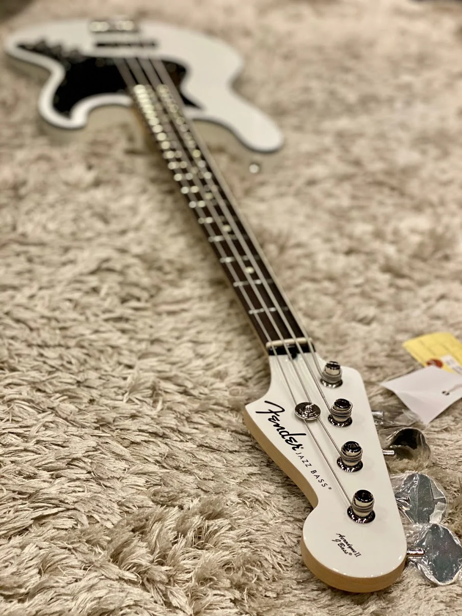 Fender Japan Aerodyne II Jazz Bass Arctic White - Image 3