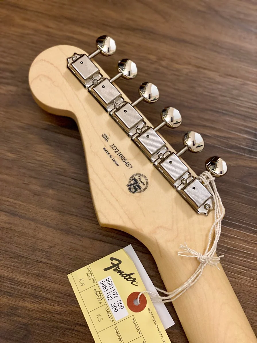 Fender Japan Hybrid II Stratocaster with Maple FB in 3 Color Sunburst - Image 6