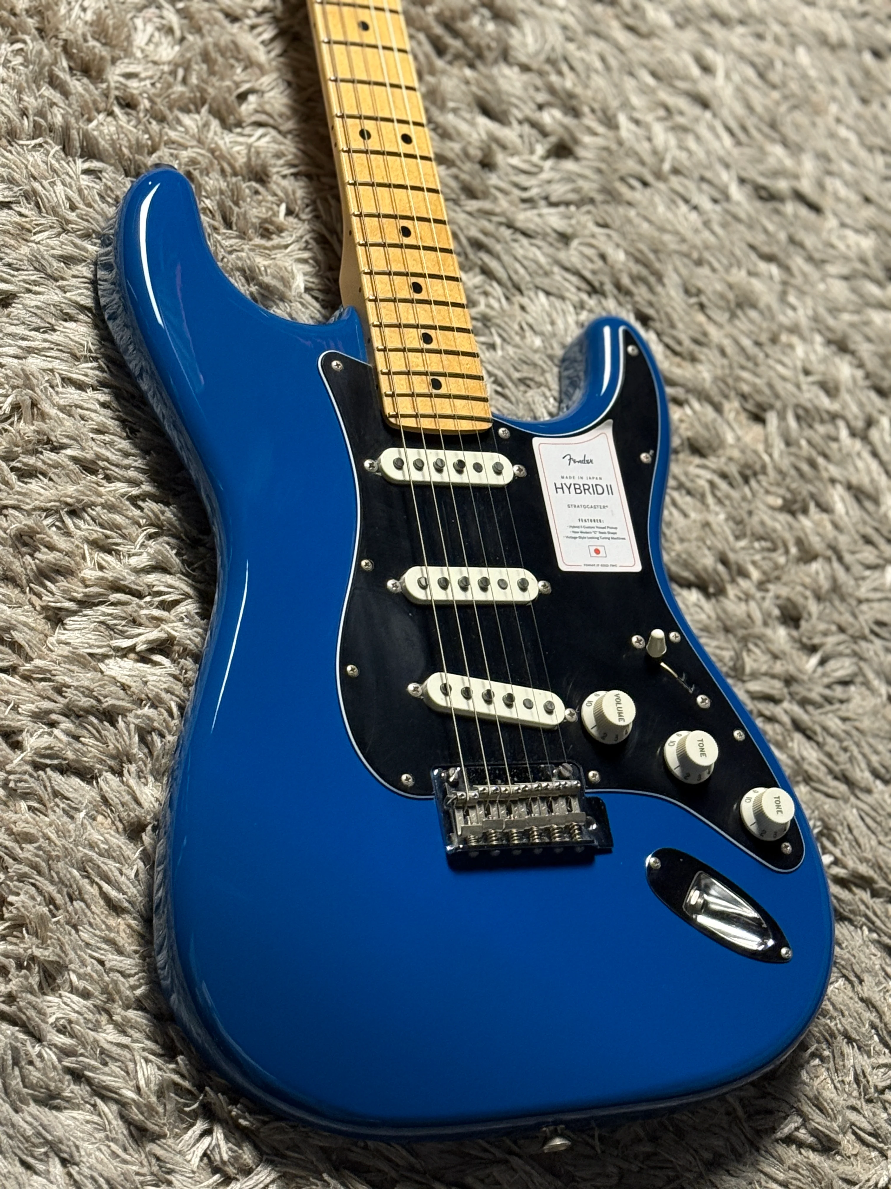 Fender Japan Hybrid II Stratocaster with Maple FB in Forest Blue JD23012344 (USED) - Image 3