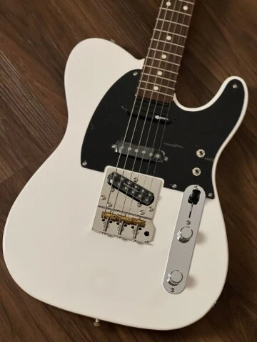 Fender Japan Miyavi Telecaster with Rosewood FB in Arctic White - Image 4