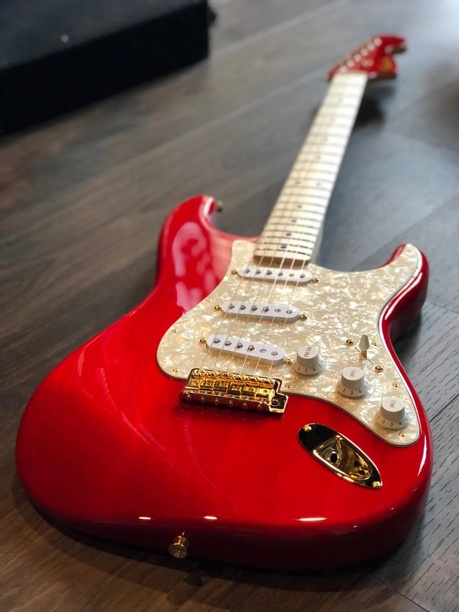 Fender Japan Scandal Mami Signature Stratocaster Red - Image 2