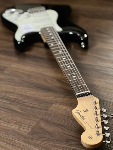 Fender Japan Traditional II 60s Stratocaster with RW FB in Black - Image 6