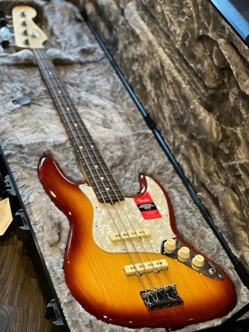 Fender Limited Edition American Professional Ash Jazz Bass with RW FB in Sienna Sunburst - Image 3