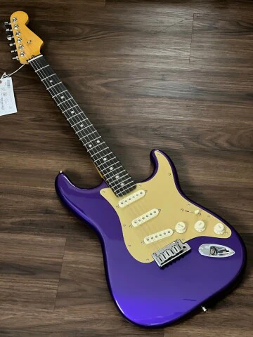Fender Limited Edition American Ultra Stratocaster in Plum Metallic with Ebony Fingerboard - Image 3