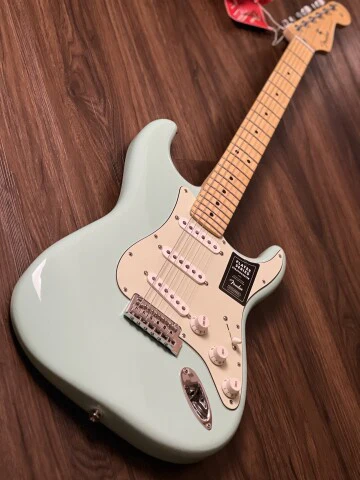 Fender Limited Edition Player Stratocaster with Maple FB in Surf Green - Image 4