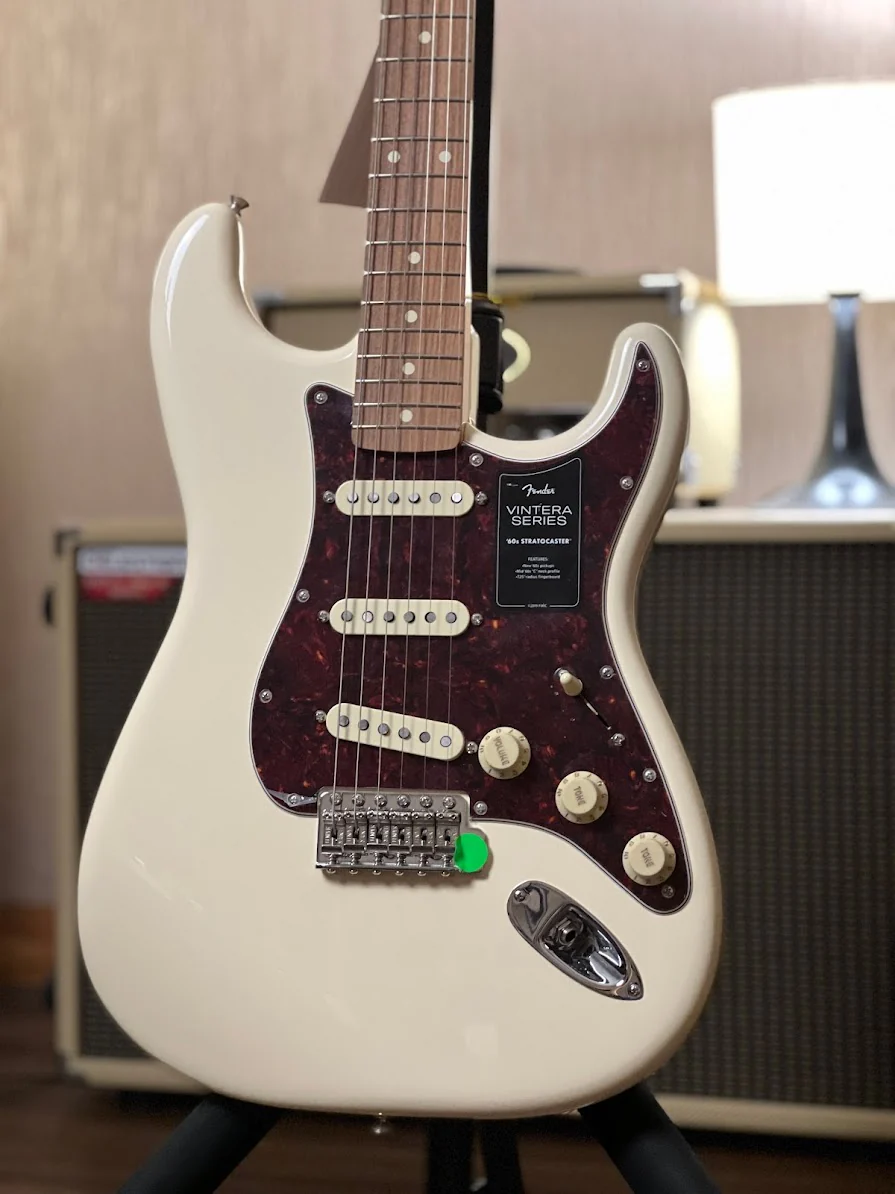 Fender Limited Edition Vintera 60s Stratocaster with Pau Ferro FB in Olympic White - Image 6