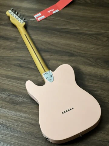Fender Limited Edition Vintera 70s Telecaster Thinline in Shell Pink - Image 5