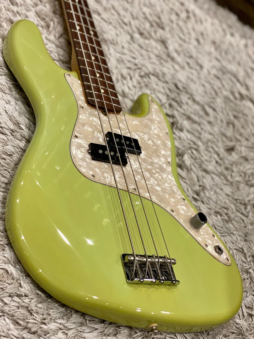 Fender Mark Hoppus Signature Bass in Surf Green - Image 2
